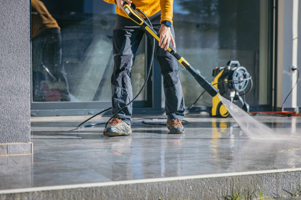 Professional Pressure Washing Services in Airport, CA